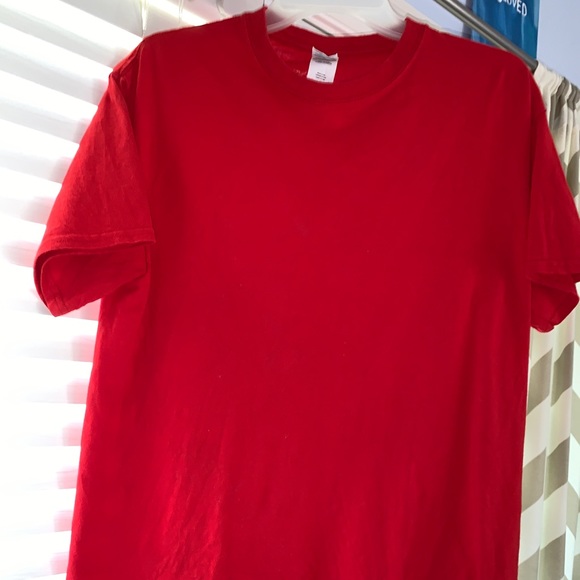 Simple Red Tee - Picture 2 of 2